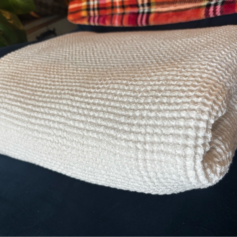 Boll & Branch Textured White Blanket